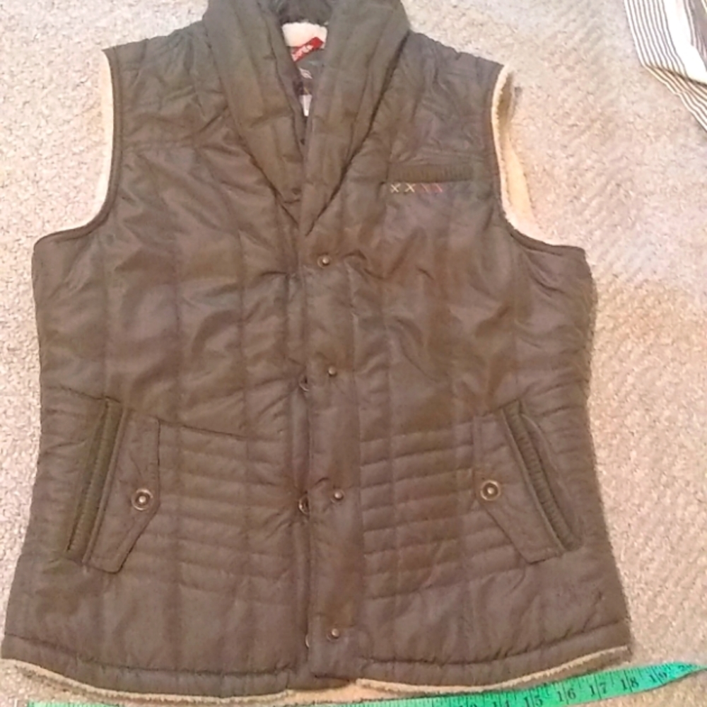 Billabong Vest with hoodie Sz M/L